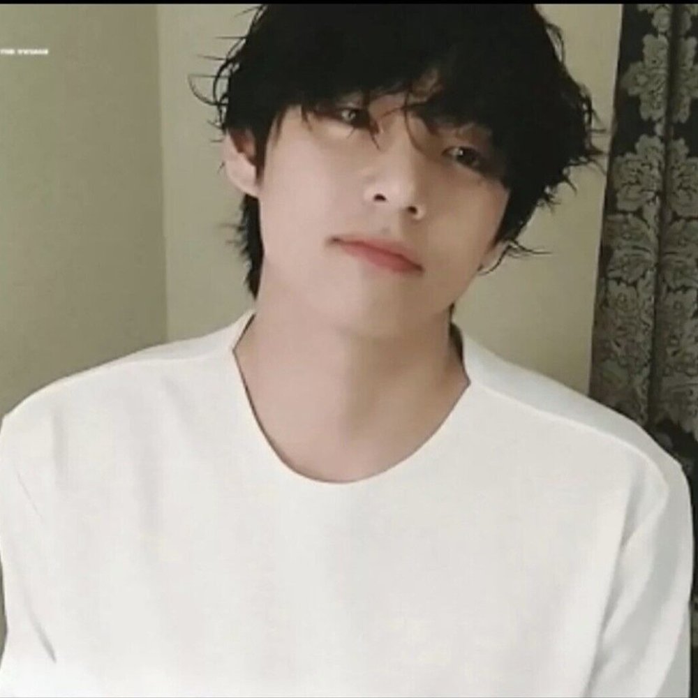 BTS V Kim Taehyung t-shirt. white. NEW